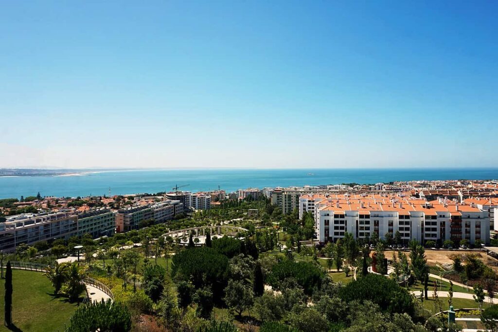 Mirador del Parque de los Poetas en Oeiras